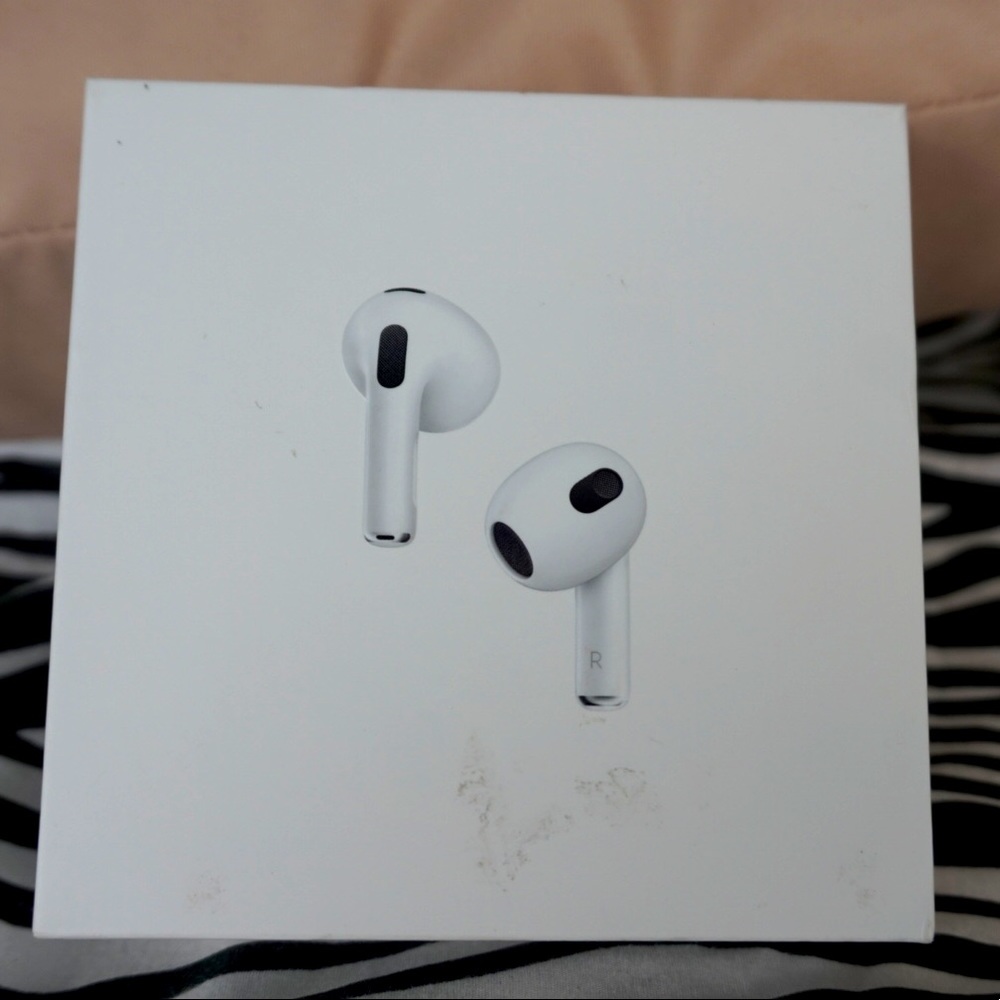 Apple Airpods 3rd Generation with MagSafe Charging Case - MME73AM/A - White